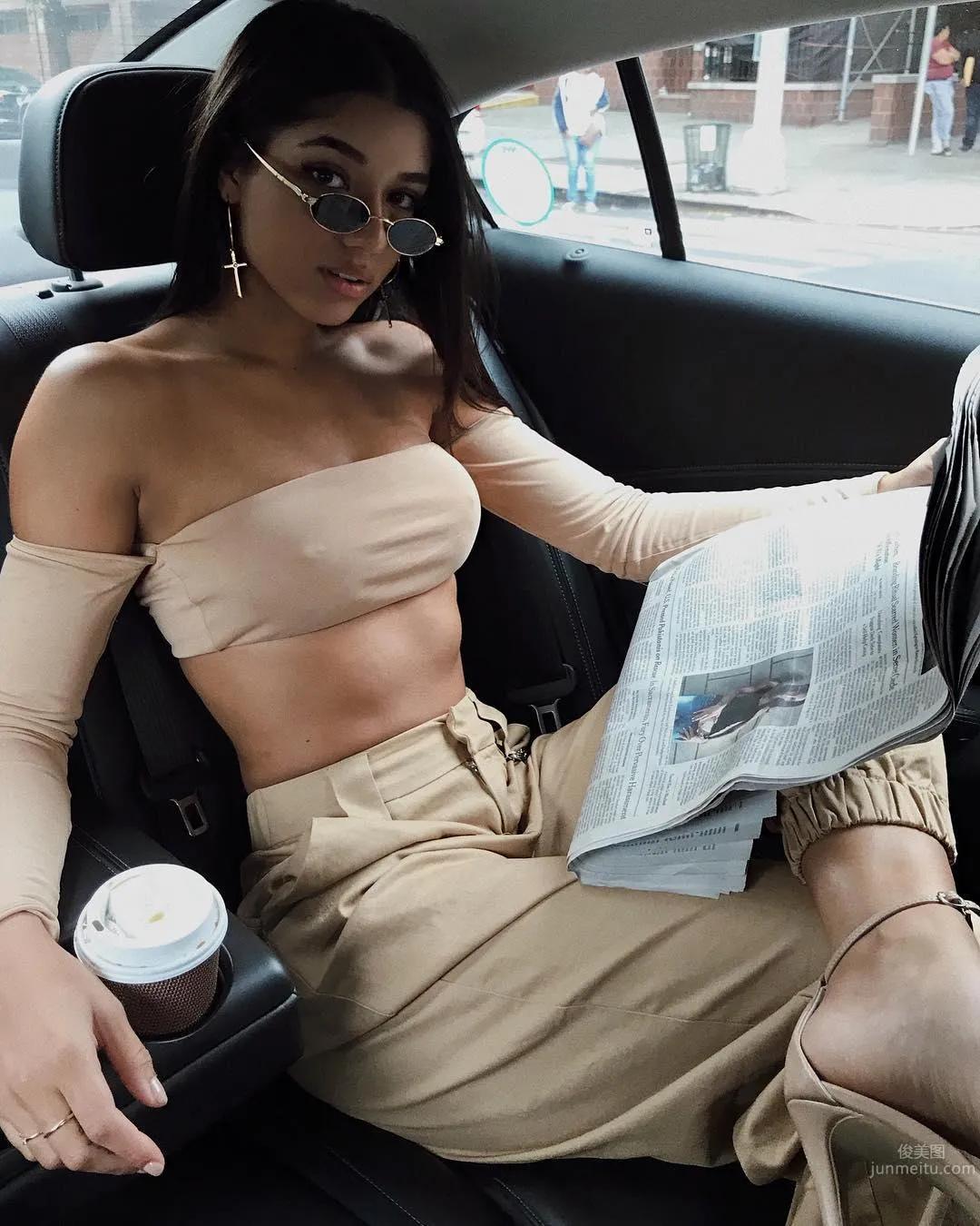 Yovanna Ventura- 健康膚色健美線條 26