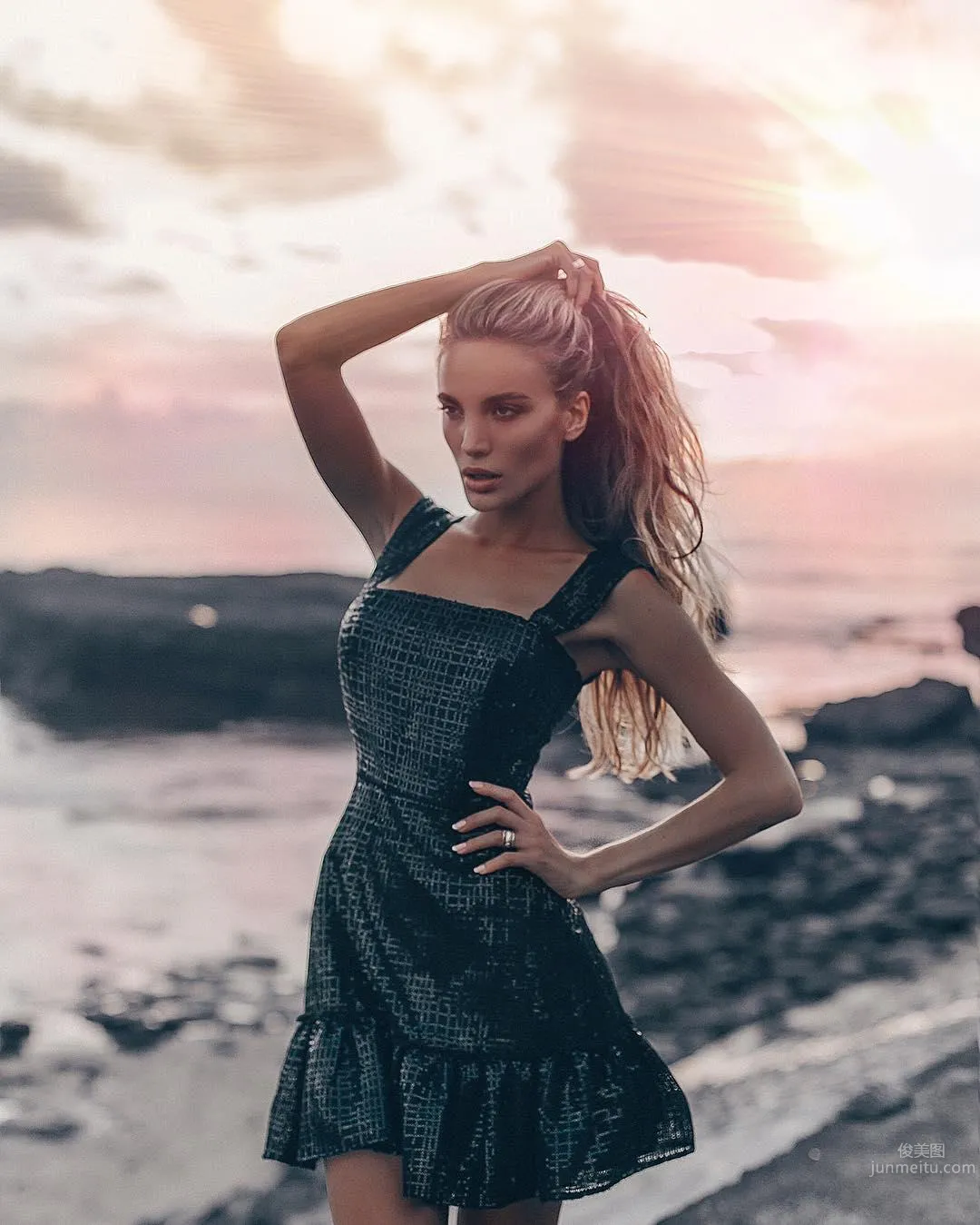 Complete Elegance Victory! Angel Beauty Greta Buz in a One-Piece Swimsuit Releases a Side Leak photo 41