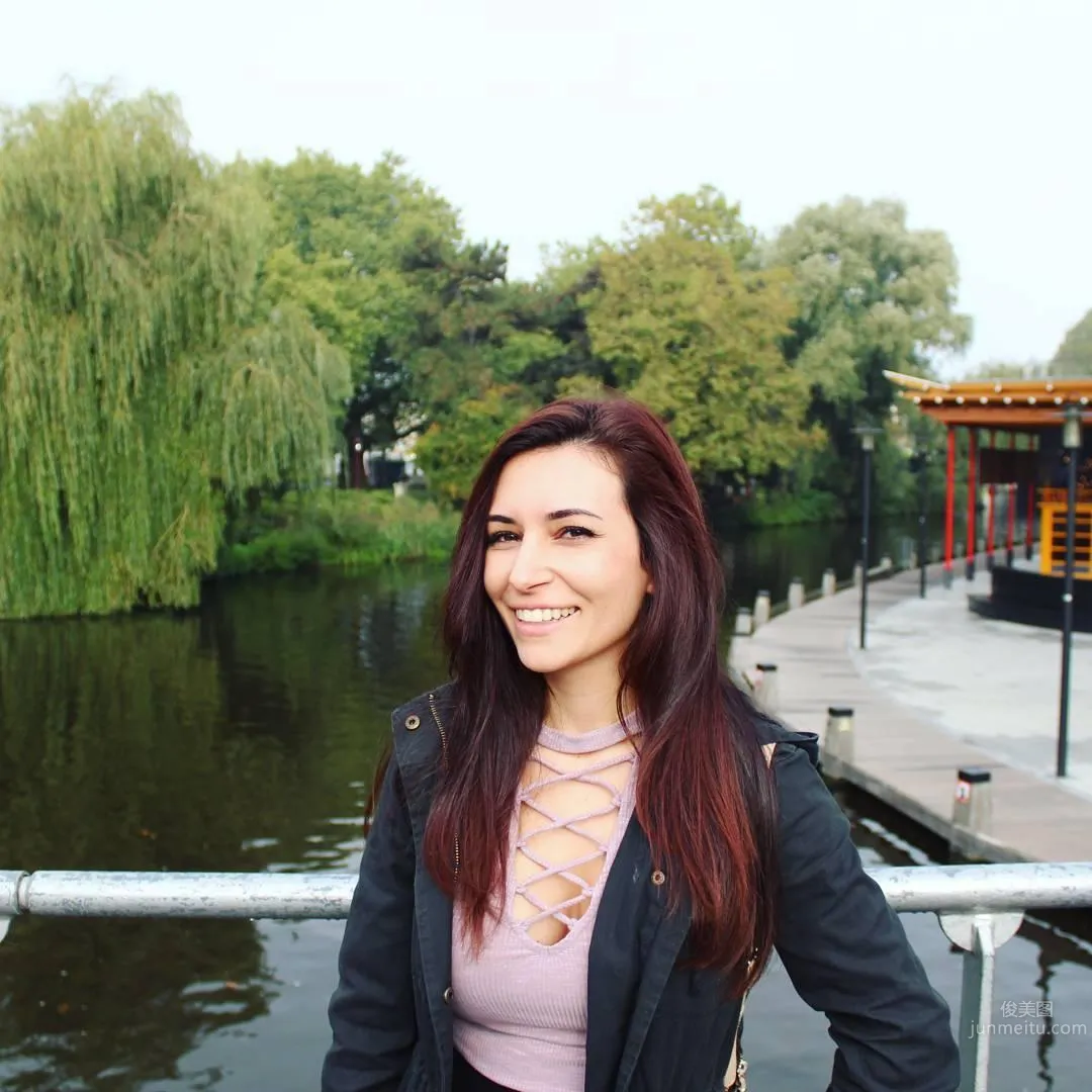 Want to Battle Together! Video Game Streamer Girl "Alinity Divine" Fresh and Natural photo 15