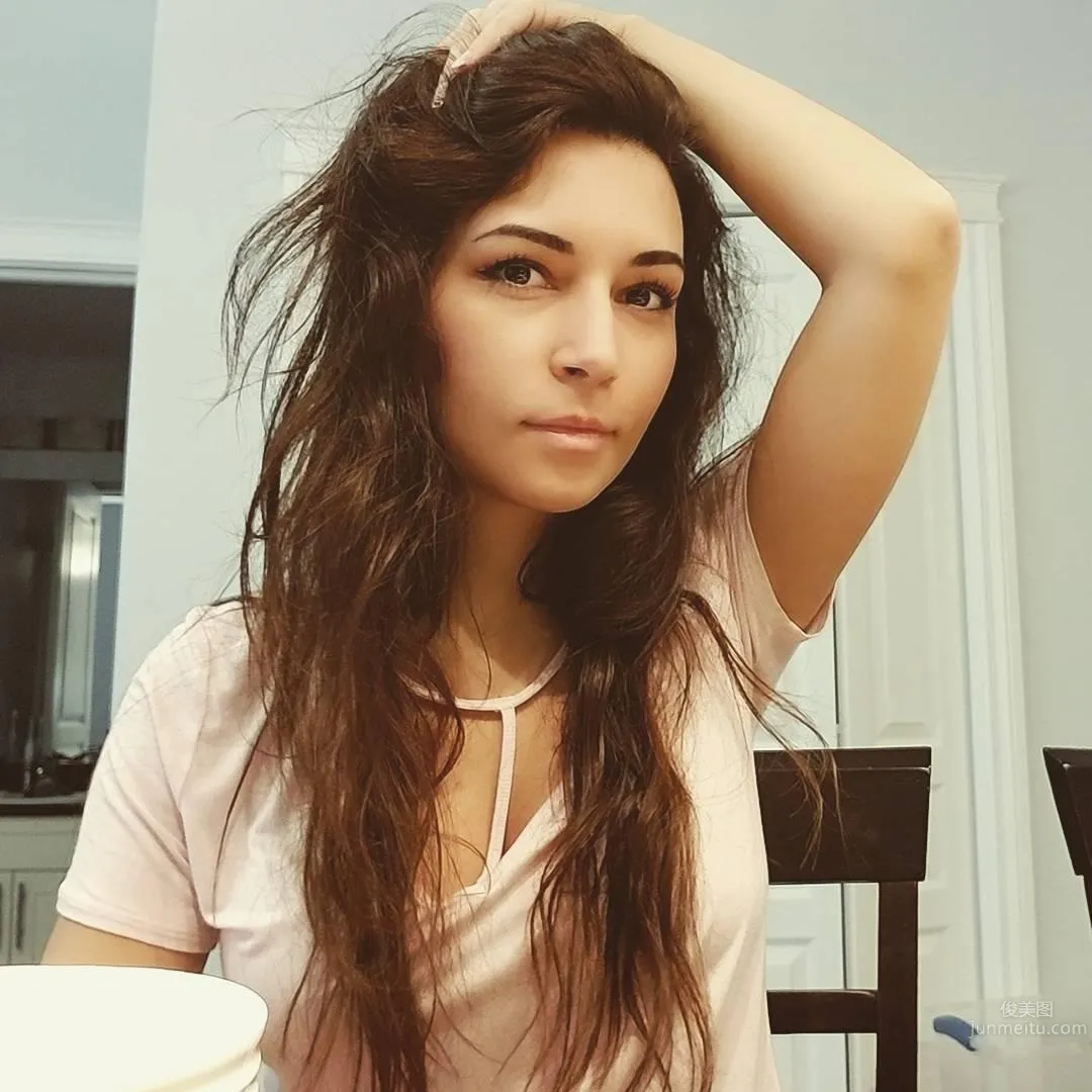 Want to Battle Together! Video Game Streamer Girl "Alinity Divine" Fresh and Natural photo 3