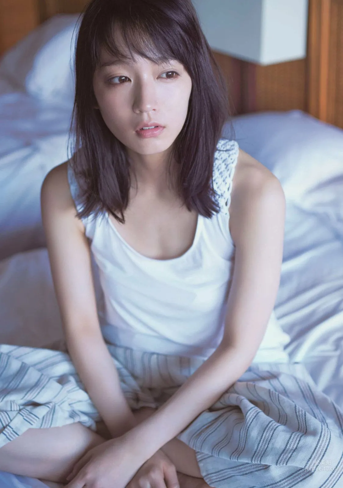 Riho Yoshioka - 2018 Weekly Playboy News Photos photo 3
