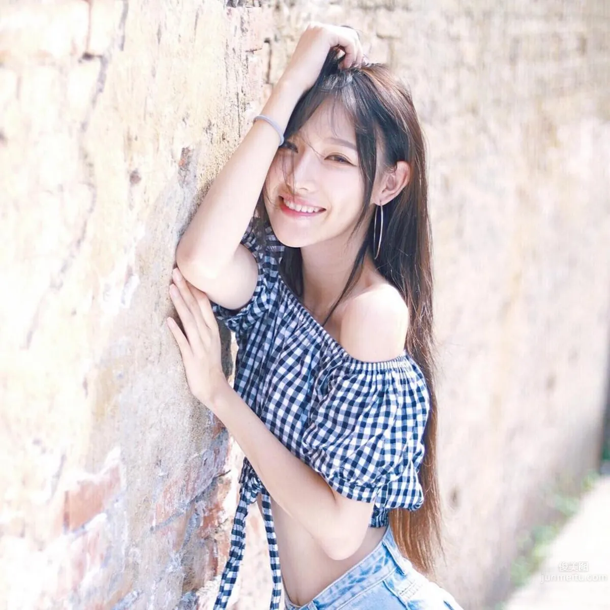 Kaohsiung Goddess Bi Bier, Sweet Schoolgirl Appears photo 25
