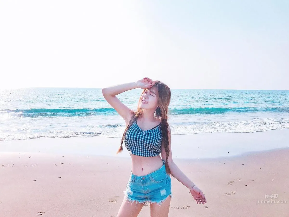sarre Mihaisha, Stunning Young Model and Anchorwoman photo 23
