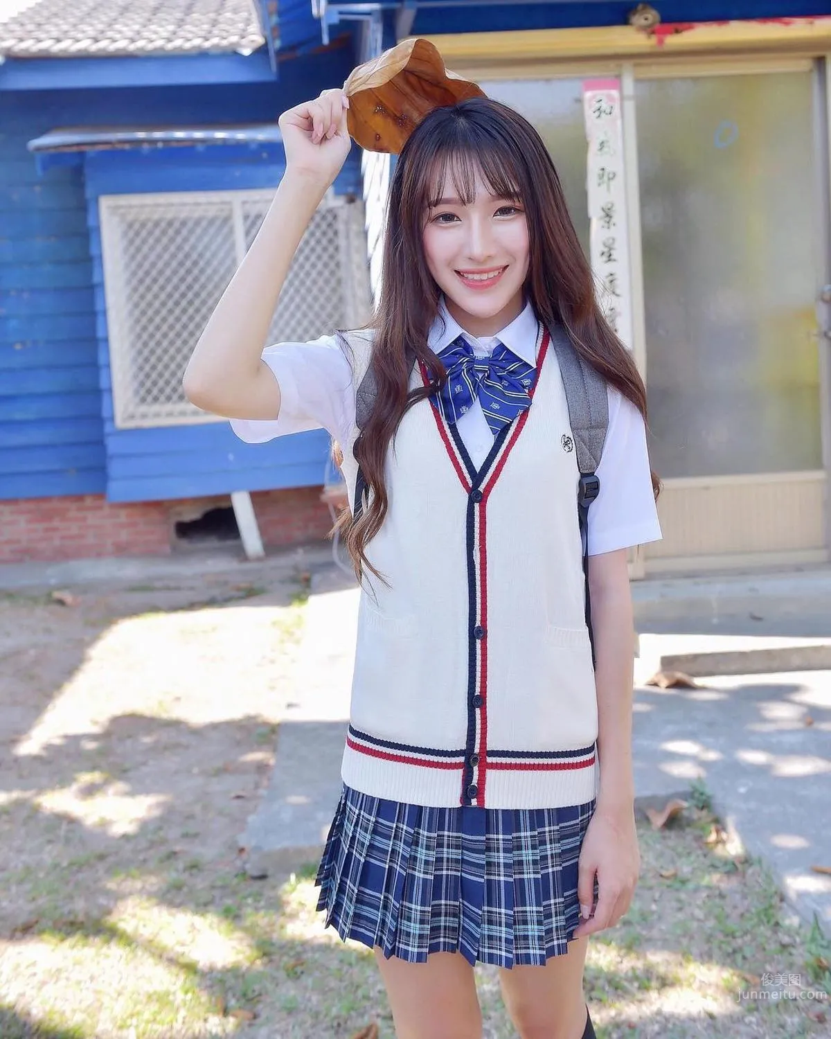 Kaohsiung Goddess Bi Bier, Sweet Schoolgirl Appears photo 35