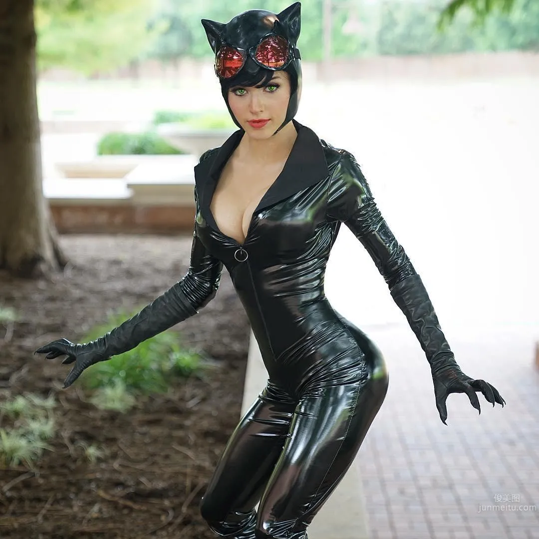 The Moon Abroad Is Rounder! Super Bold Coser Loves Full Nude photo 7