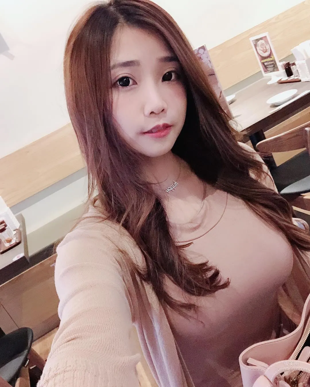 Malaysian Beauty Rainy Lly, Girl with Full Elegance and Great Figure photo 19