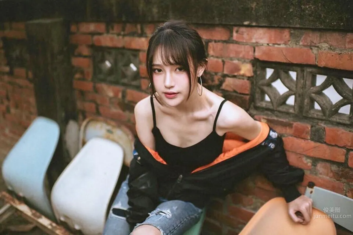 Kaohsiung Goddess Bi Bier, Sweet Schoolgirl Appears photo 8