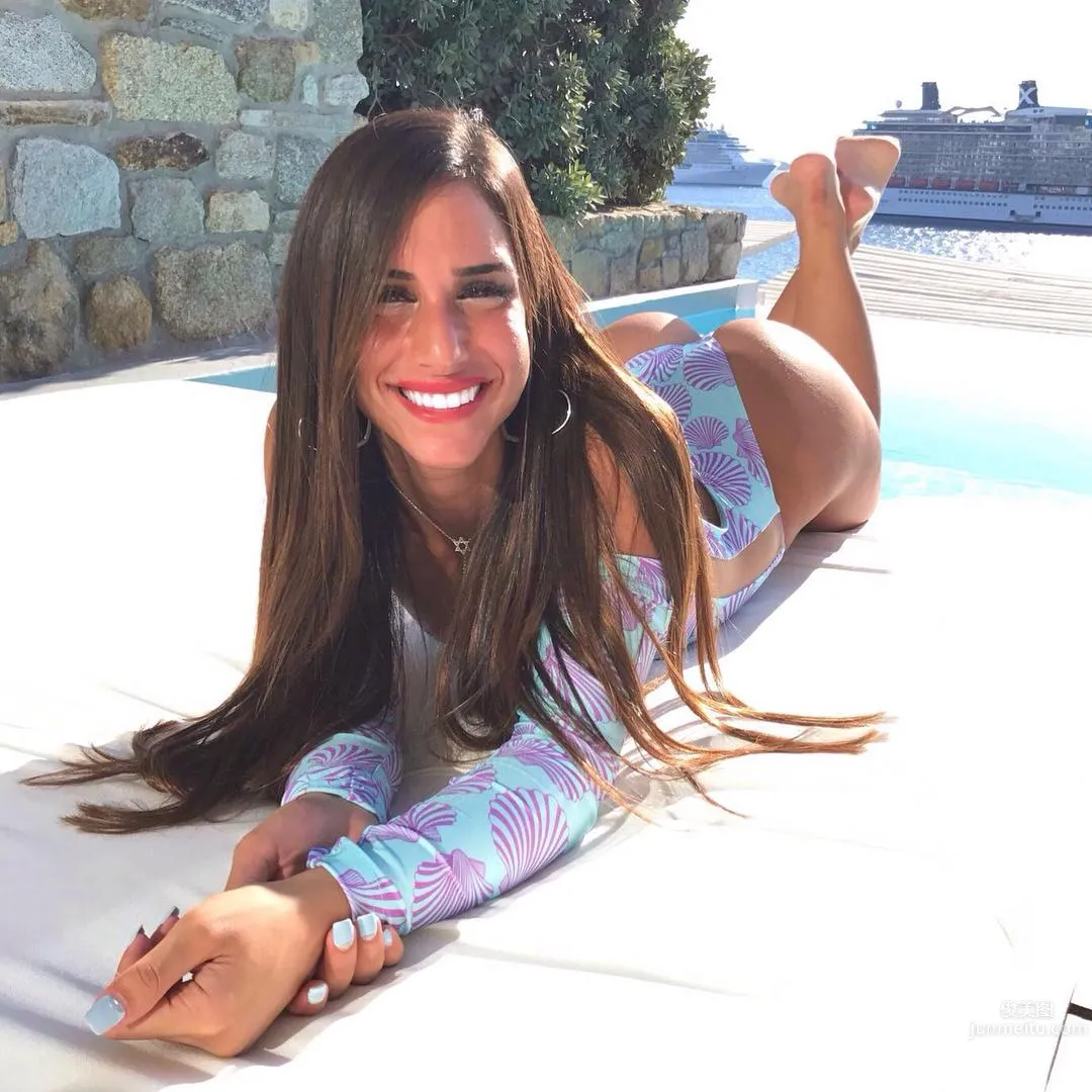 Sunny Beauty Avital Cohen Laughing Out Loud Sending Sweet Positive Energy photo 21