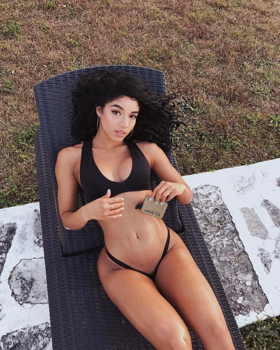 Yovanna Ventura- 健康膚色健美線條 6