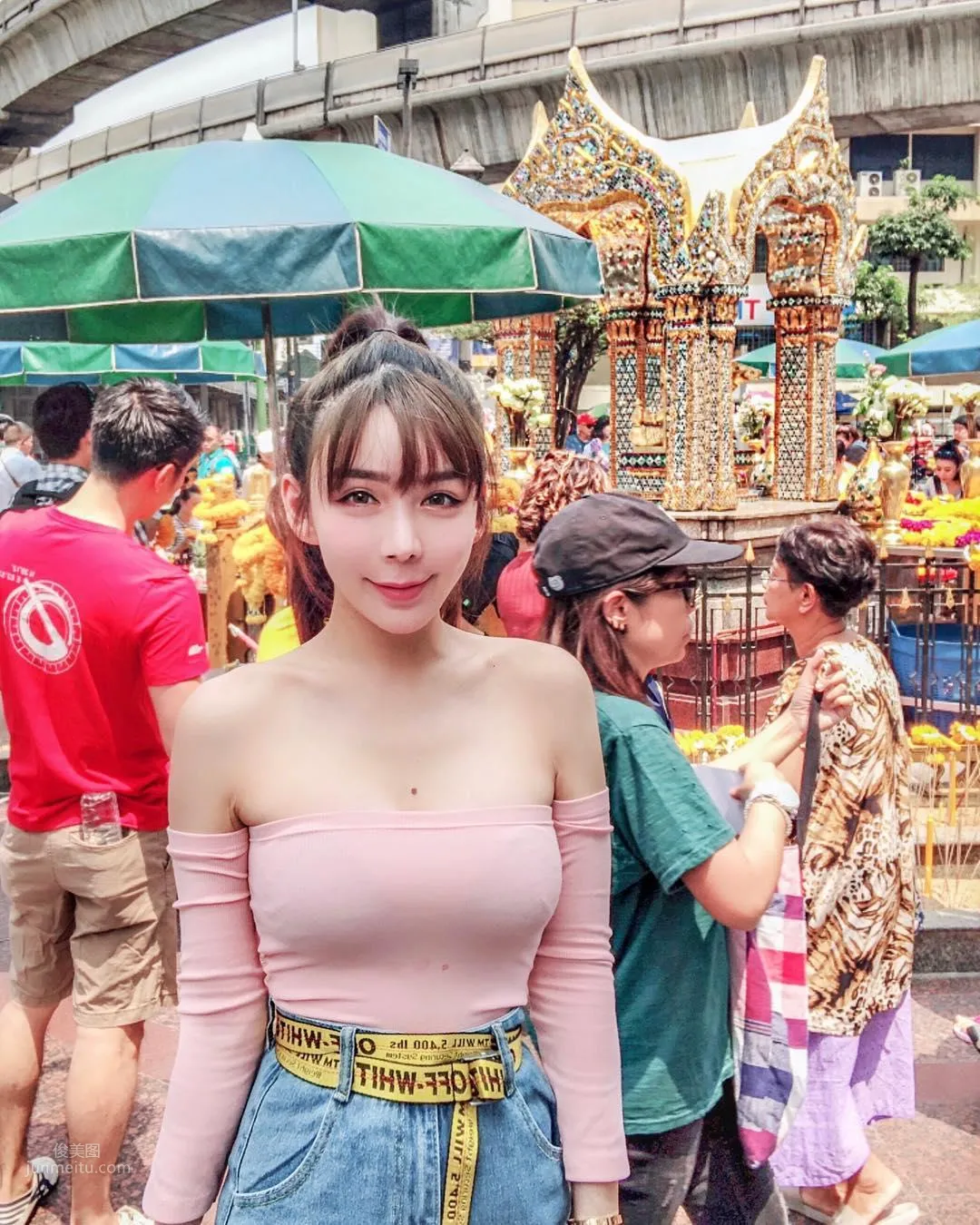 Malaysian Girl Amanda Seet "Big Chest, Big Mole"! photo 9