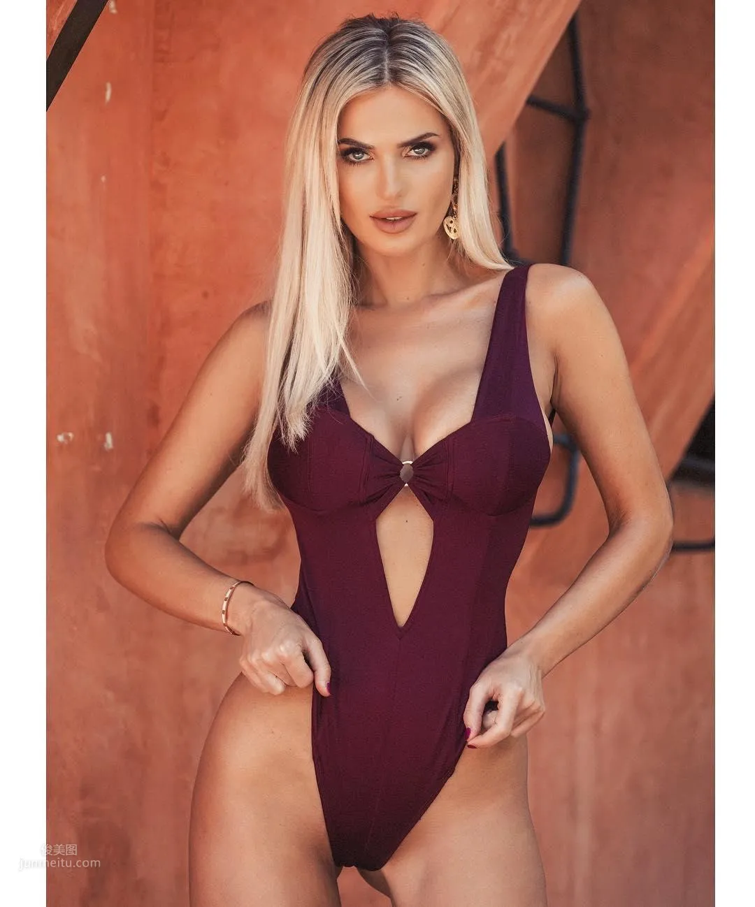 Rich and Mellow! Caramel Girl 'Leanna Bartlett' Has a Very Alluring Figure photo 48