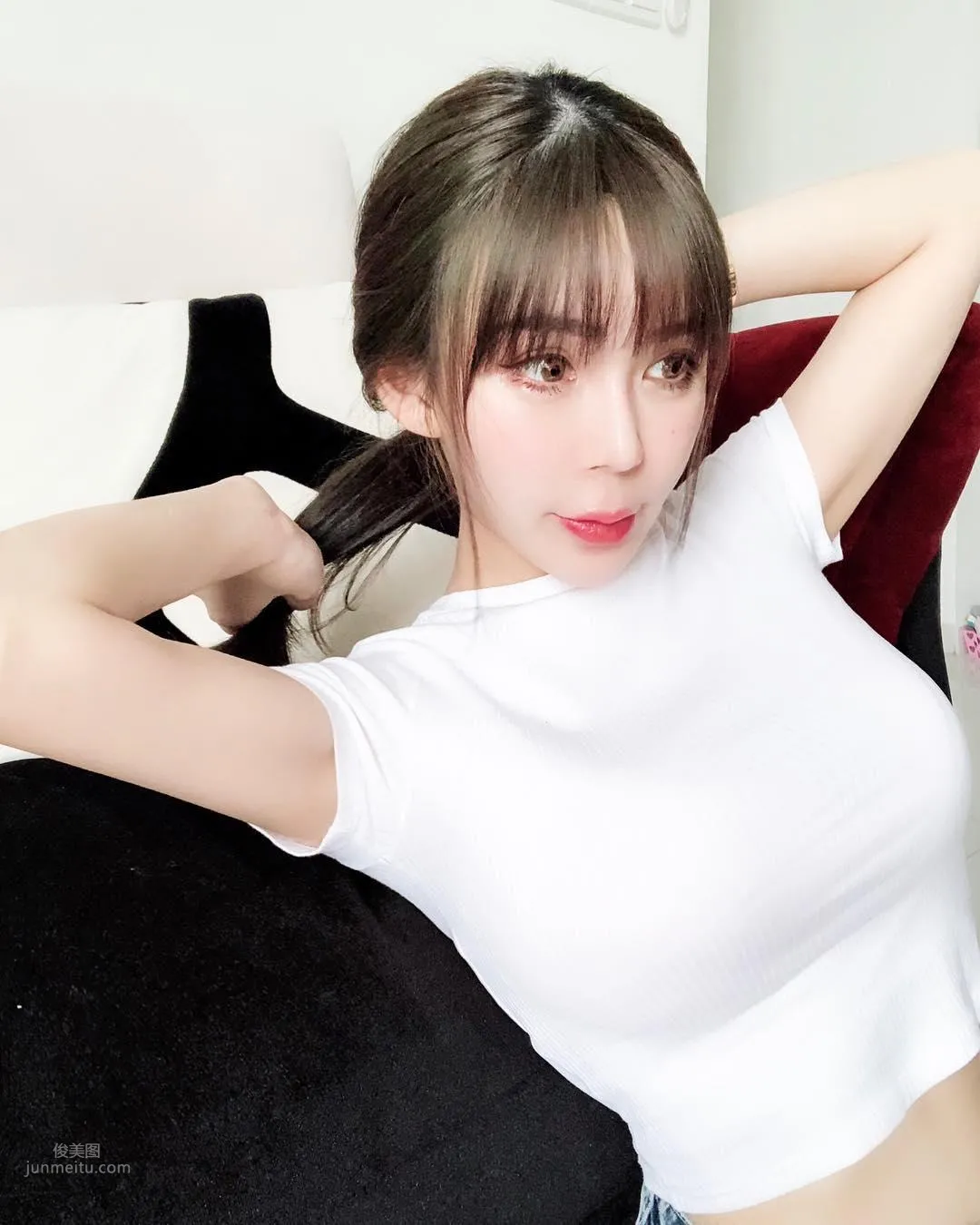 Malaysian Girl Amanda Seet "Big Chest, Big Mole"! photo 5