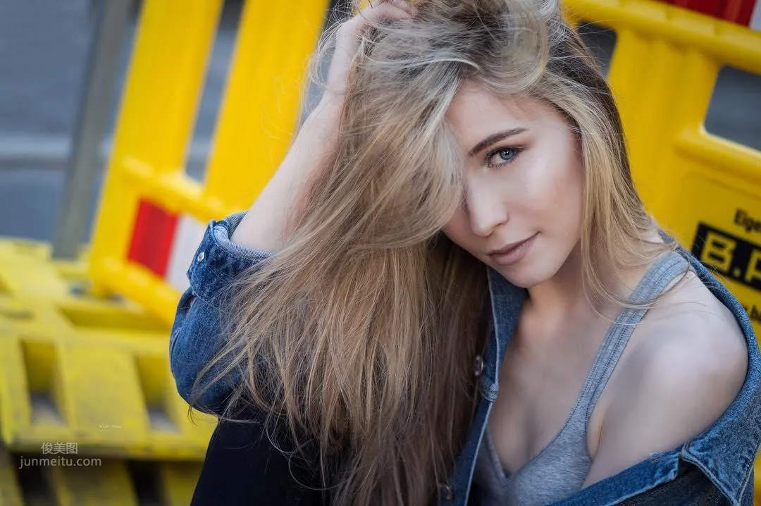 In Love! Beautiful Girl "Selina Kohler" Stunning Angel Face Captivates Netizens' Hearts photo 2