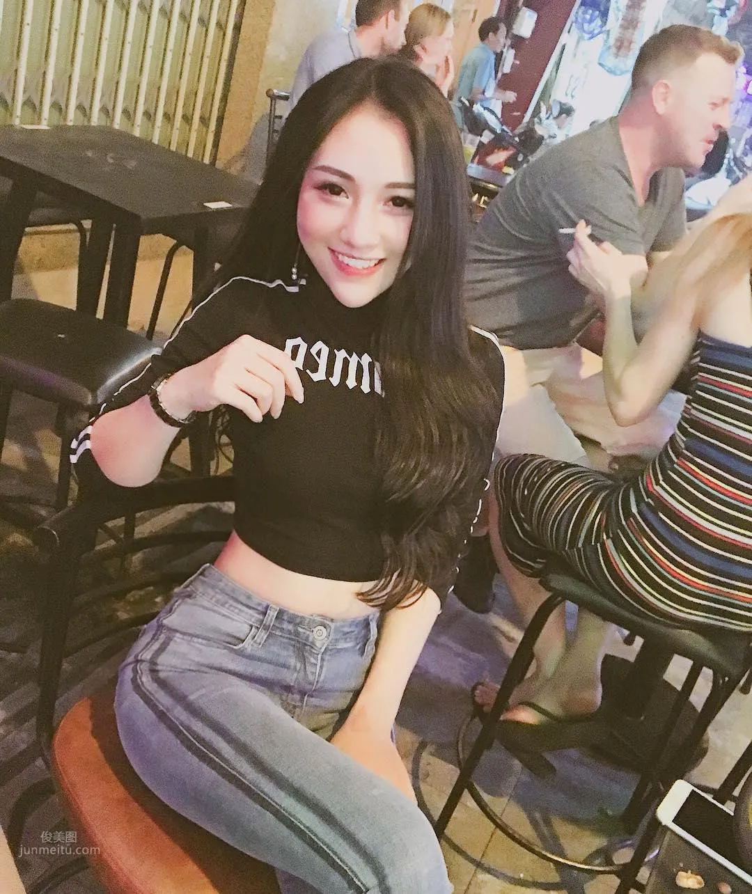 Met a Fair-Skinned Volleyball Girl on Vacation! Showing Off Her Slim Waist While Playing photo 13
