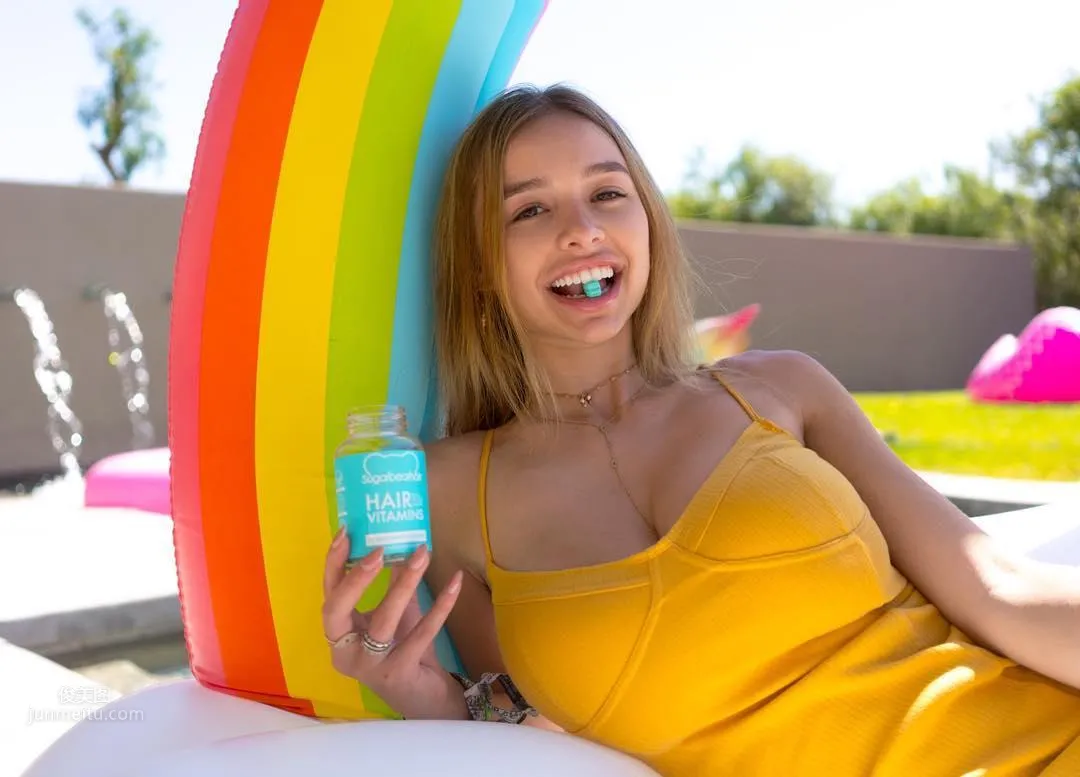 鬼妹版宇都宫Sophie Mudd，超强劲事业线晃动到头晕_36