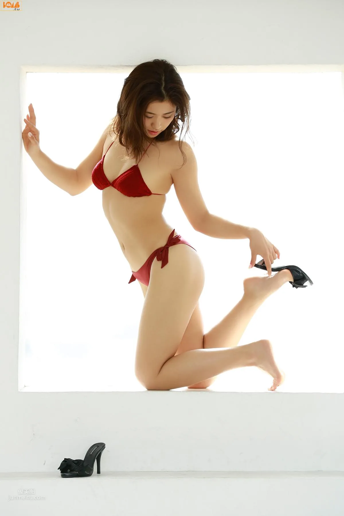 安枝瞳- [Bomb.tv] 2017年02月号 GRAVURE Channel 78