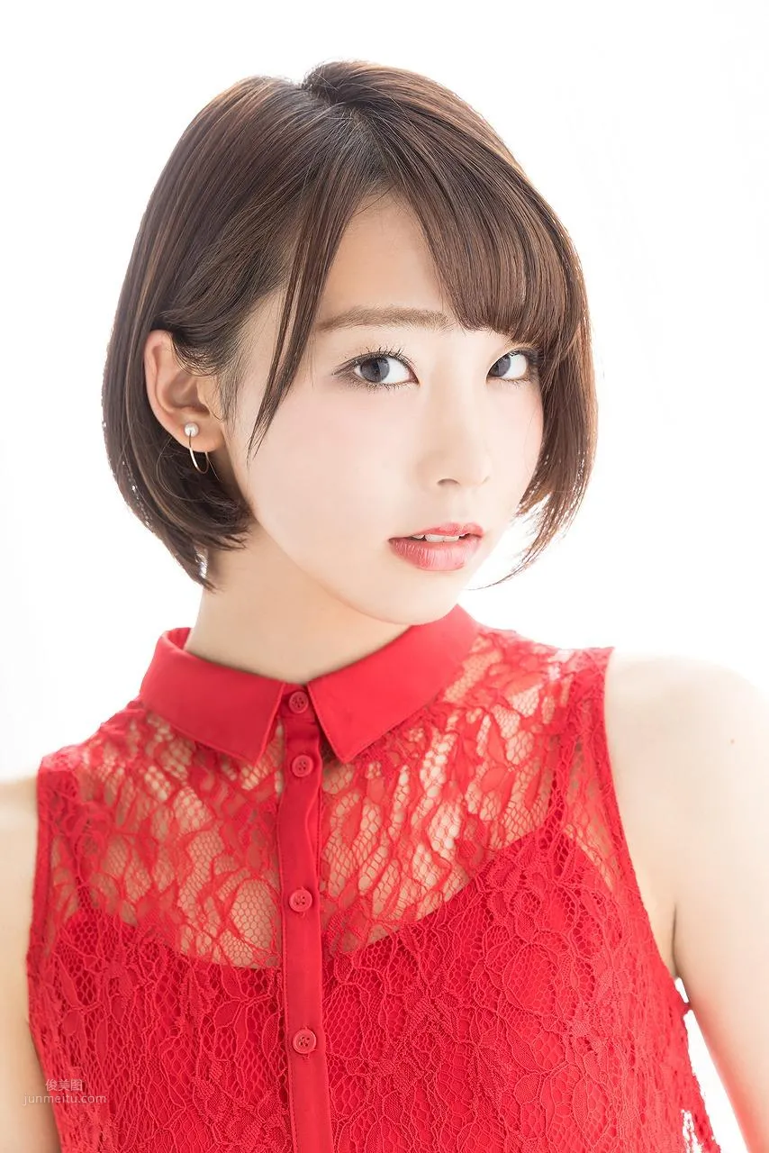 Nakada Hinako, HUSTLE PRESS 2017 Collection photo 27