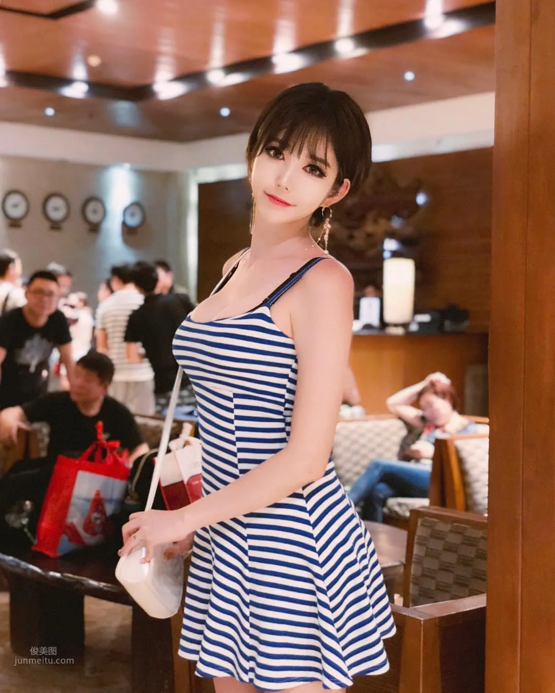 韓國短發美人崔疎曳私房照 10