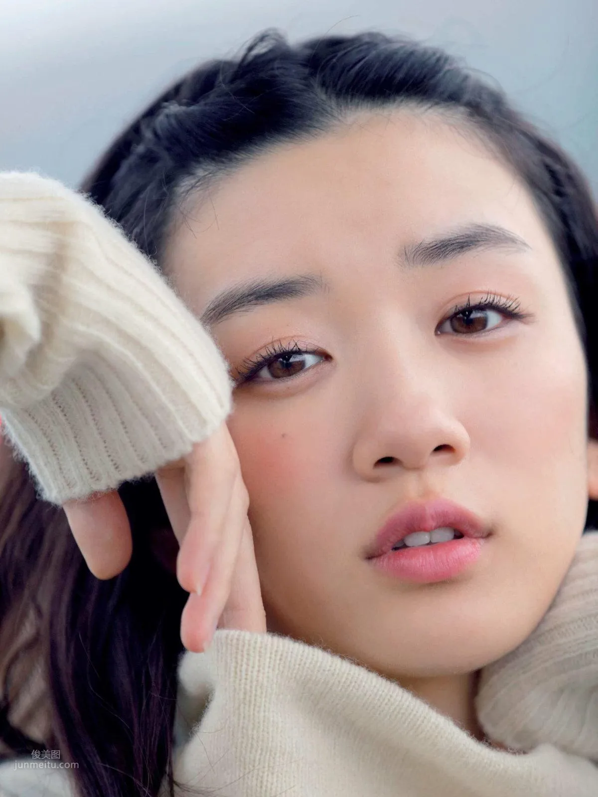 Mei Nagano, Japanese Weekly 2018 Magazine Photo Collection photo 6