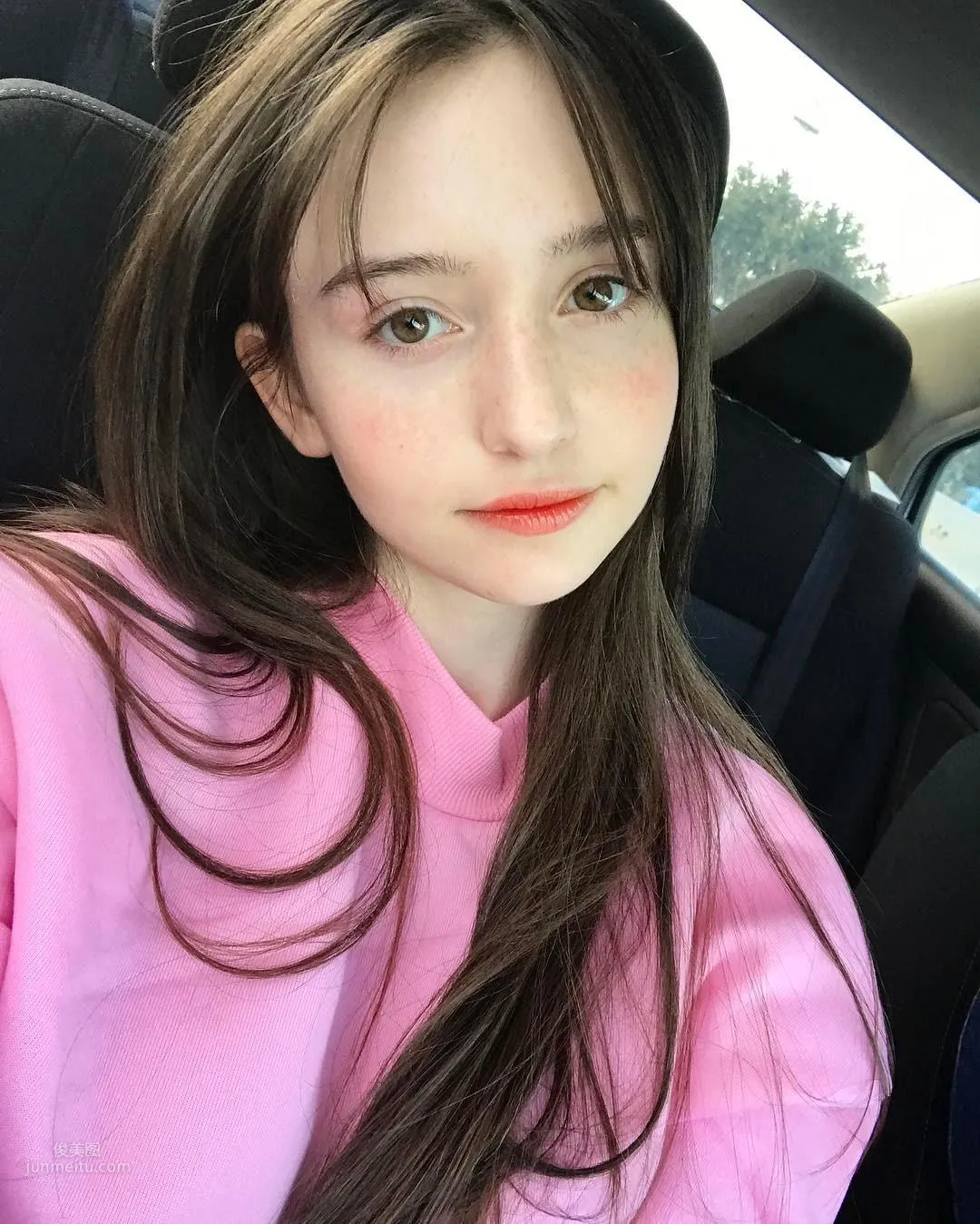 17岁土耳其少女ilayserah 宛如赫本再世轰动网友_0