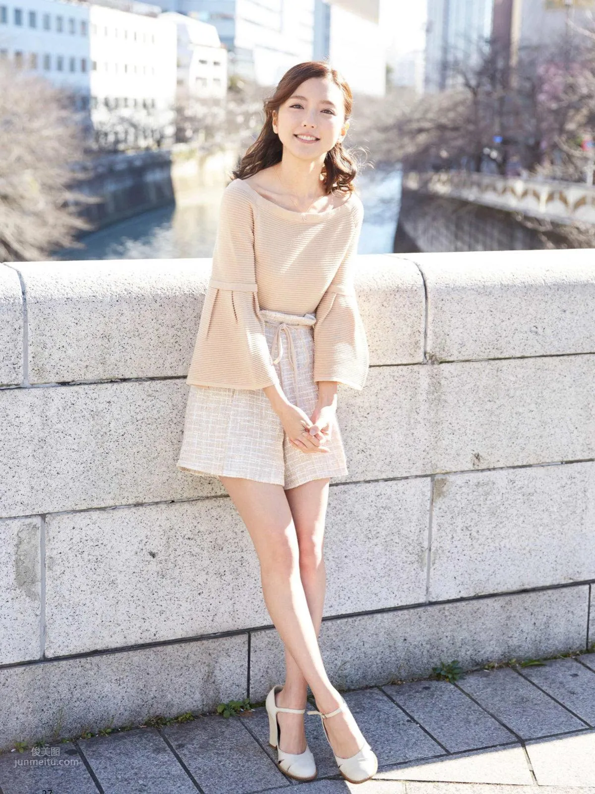 Erina Mano 2016-2017 Japanese Magazine Photo Collection photo 9