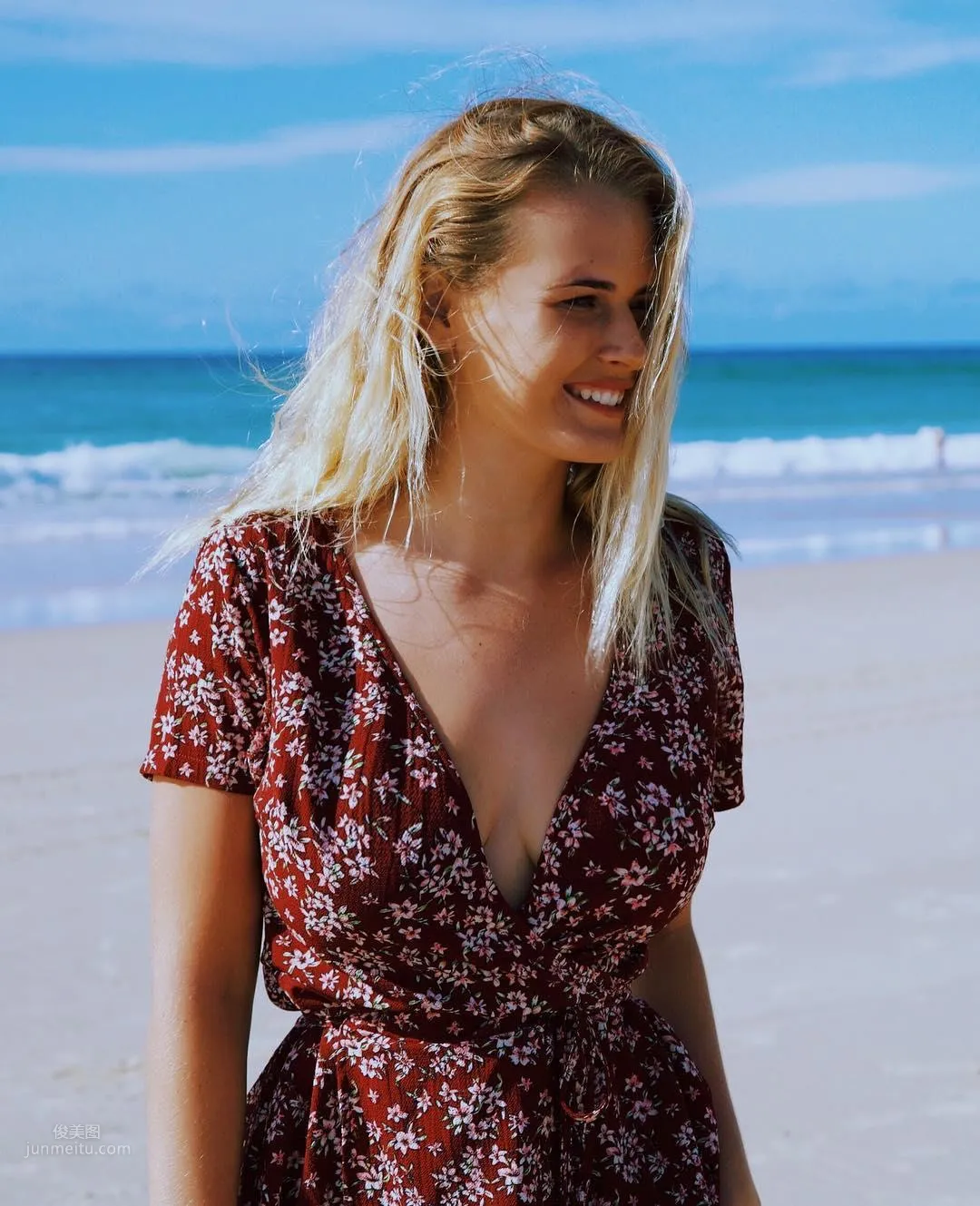 Bonnie-Lou Coffey - Australia's 16-Year-Old Busty Beauty photo 13