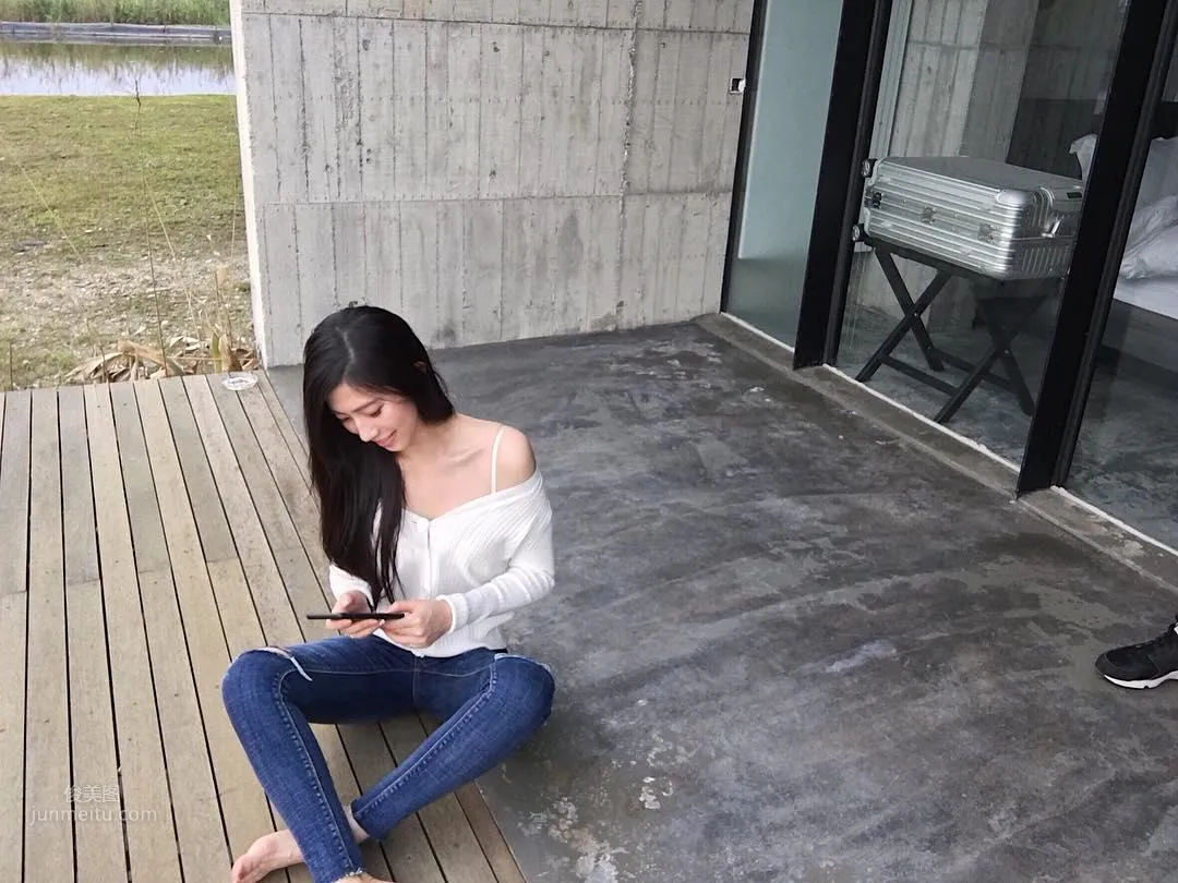 最美汽車接待員蔡芳婷 天使臉孔魔鬼身材誰能擋？ 16