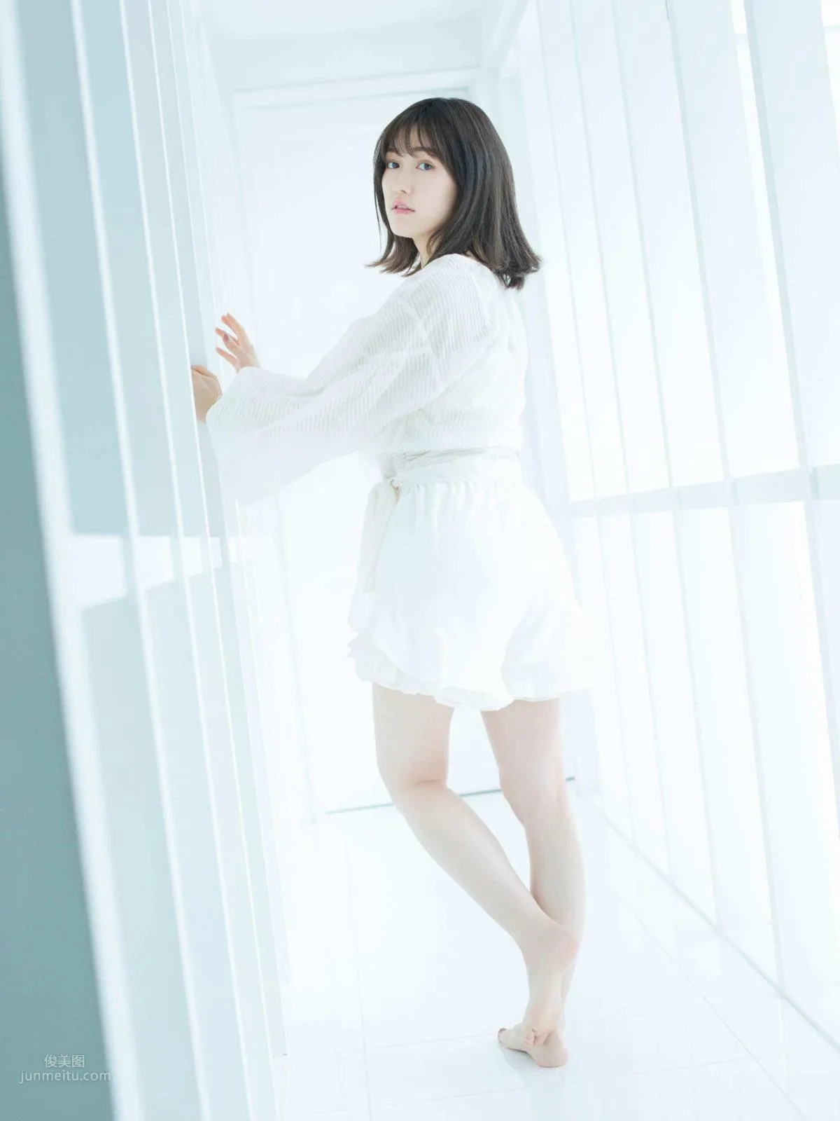 Mayu Watanabe, 2017 to 2018 Japanese Magazine Photo Collection photo 11