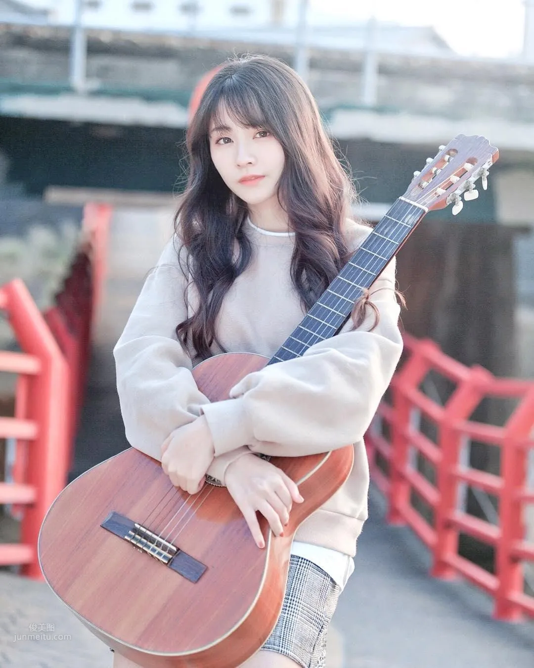 成大小清新學姐羅珮恩 火紅比基尼甜美迷人 19