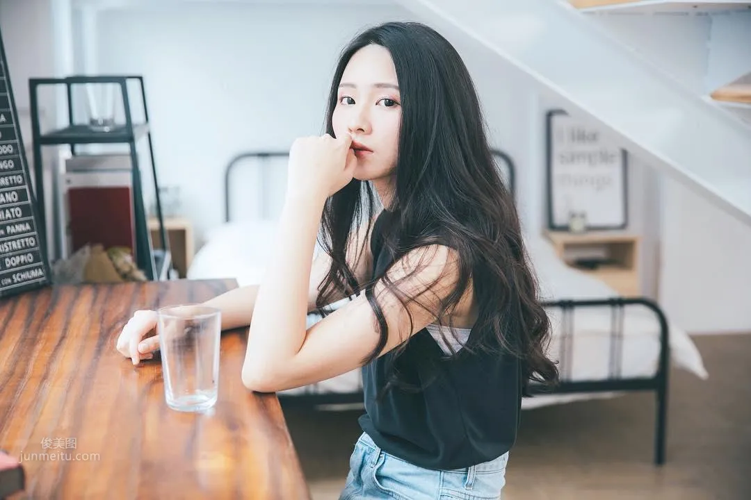 成大小清新學姐羅珮恩 火紅比基尼甜美迷人 6