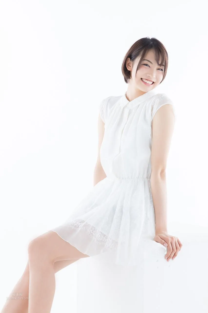 Nakada Hinako, HUSTLE PRESS 2017 Collection photo 4