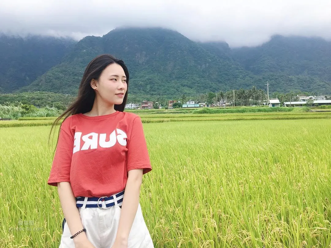 成大小清新學姐羅珮恩 火紅比基尼甜美迷人 4