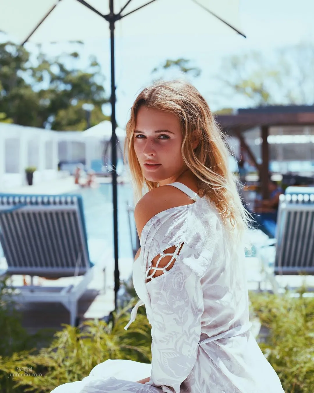 Bonnie-Lou Coffey - Australia's 16-Year-Old Busty Beauty photo 37