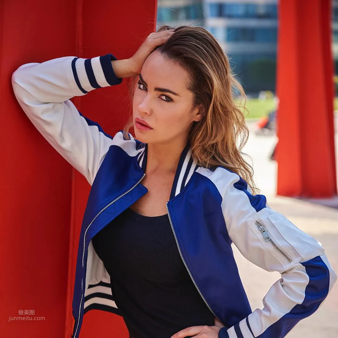 So Hot！法国辣模Audrey Bouetté，自信心爆棚展现完美曲线_17