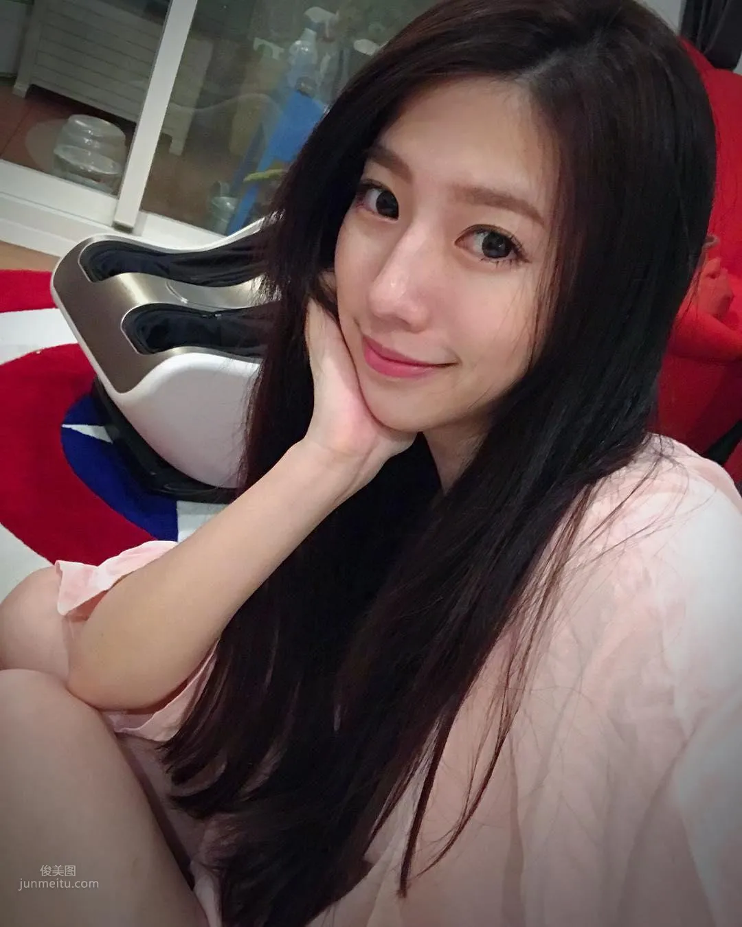 最美汽車接待員蔡芳婷 天使臉孔魔鬼身材誰能擋？ 9