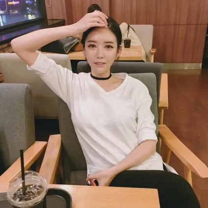 韓國短發美人崔疎曳私房照