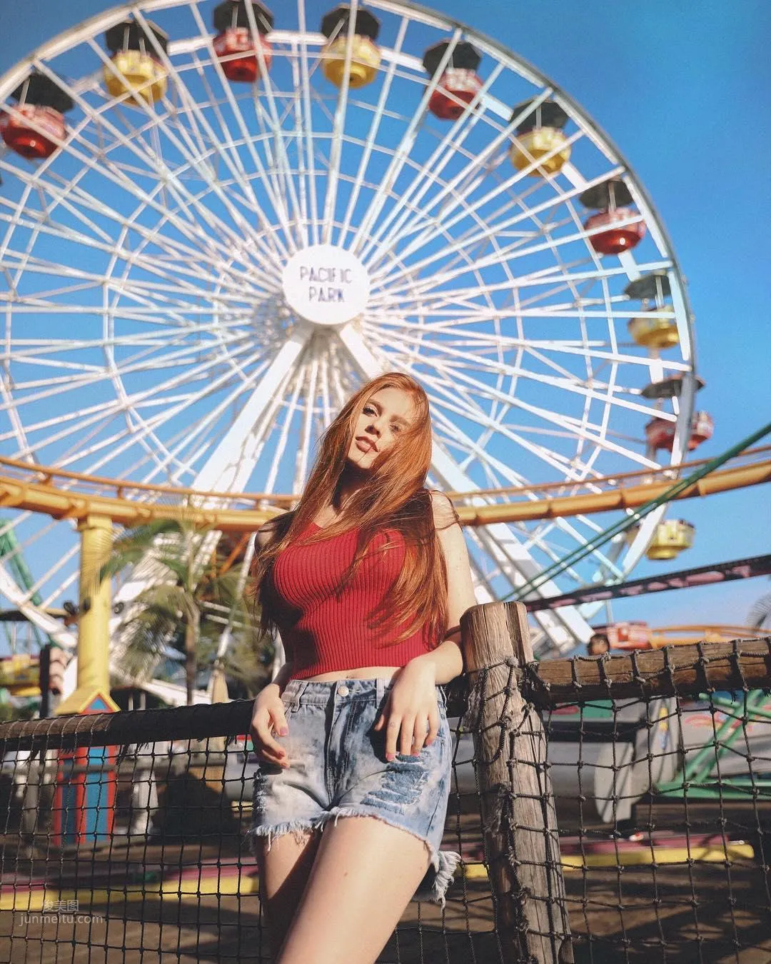 正點大隻馬Flávia Charallo 完美好身材還有絕美臉蛋 27