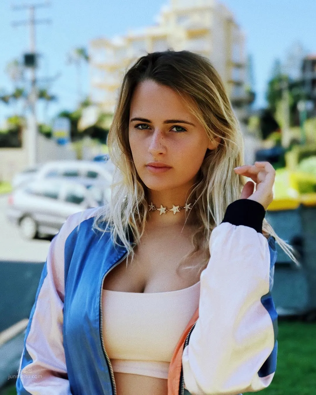 Bonnie-Lou Coffey - Australia's 16-Year-Old Busty Beauty photo 9