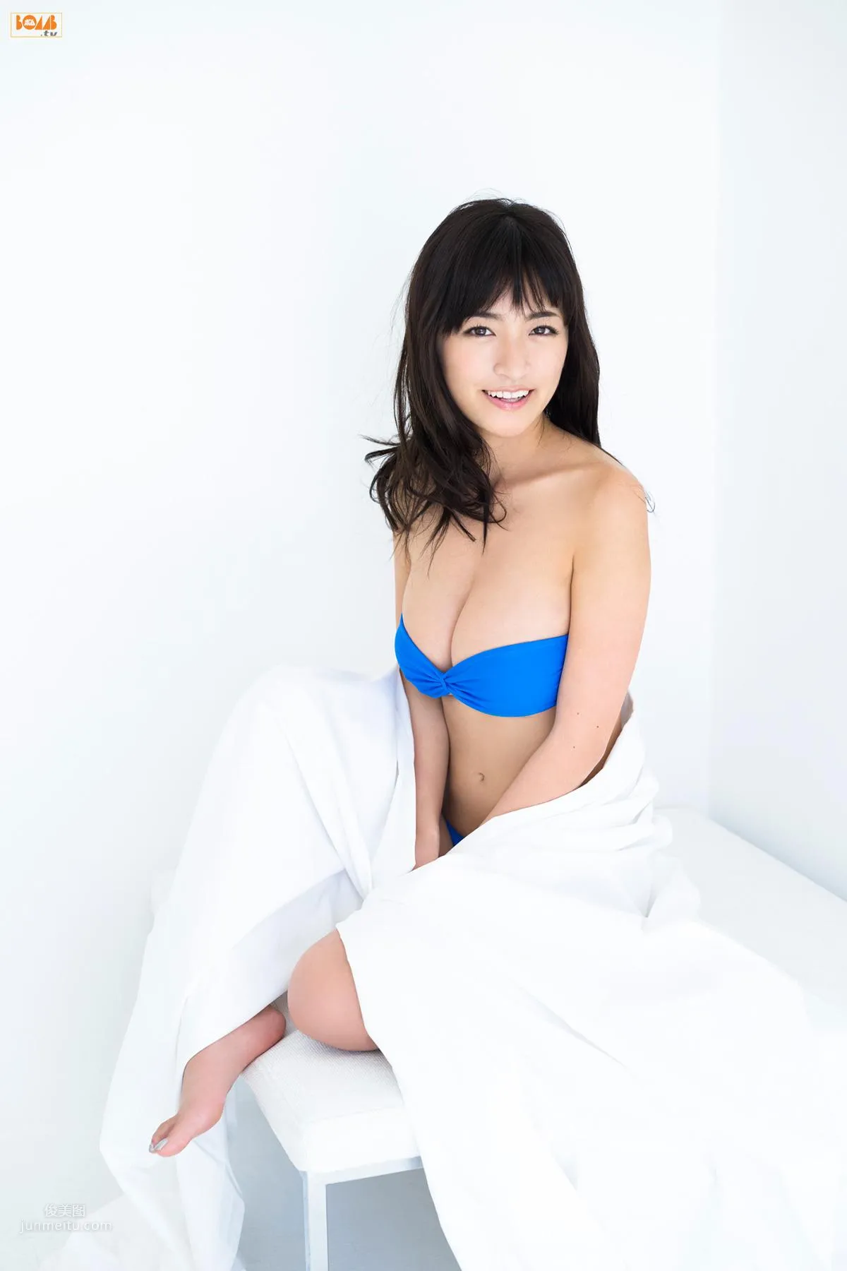 Hoshino- [Bomb.tv] 2017年12月号 GRAVURE Channel 13
