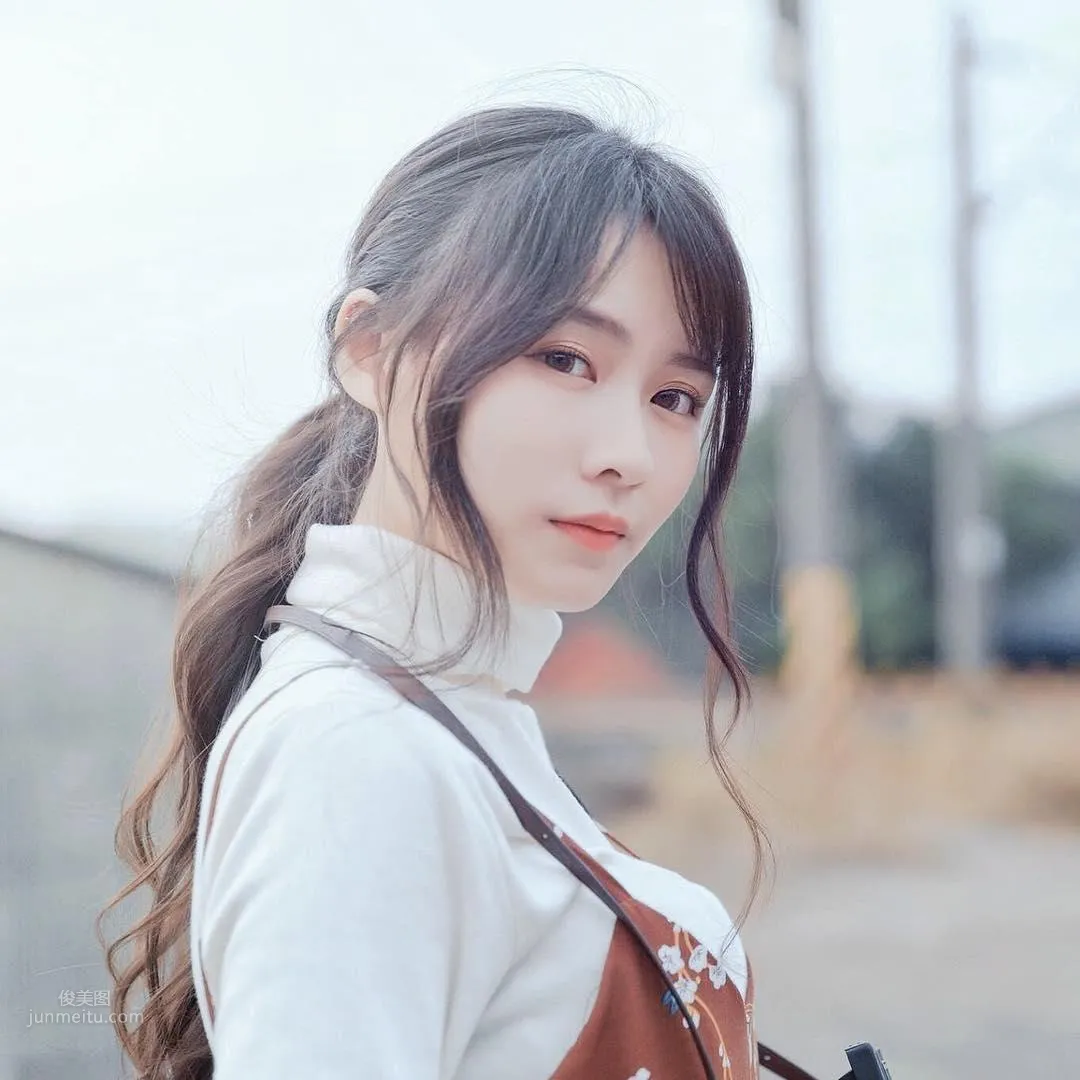 成大小清新學姐羅珮恩 火紅比基尼甜美迷人 18