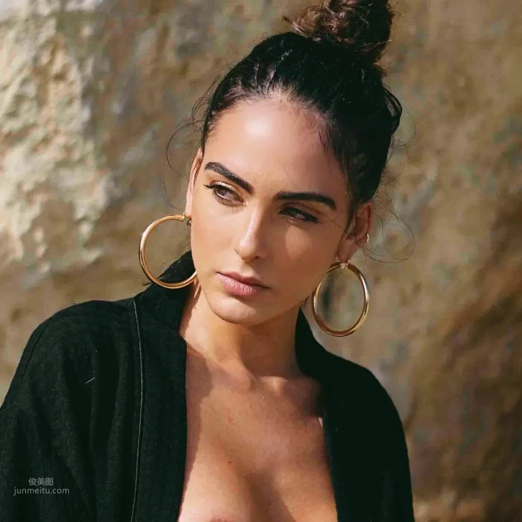 Daniela Botero - The World Cup's Number One Beauty! Her Sultry Figure Is Too Hot photo 36