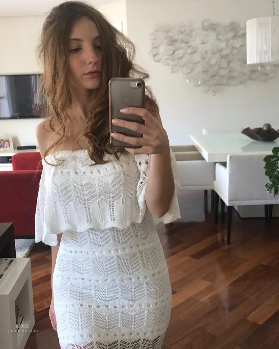 17歲的巴西妹Victoria 超胸曬痕過目不忘 6
