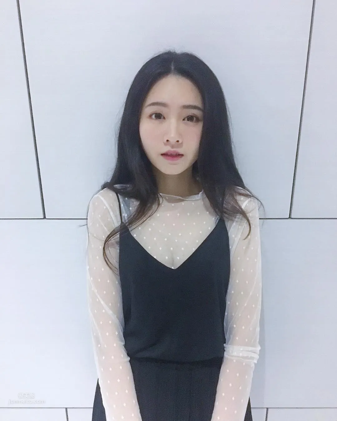 成大小清新學姐羅珮恩 火紅比基尼甜美迷人 5