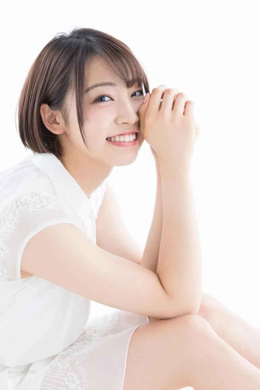 Nakada Hinako, HUSTLE PRESS 2017 Collection photo 6