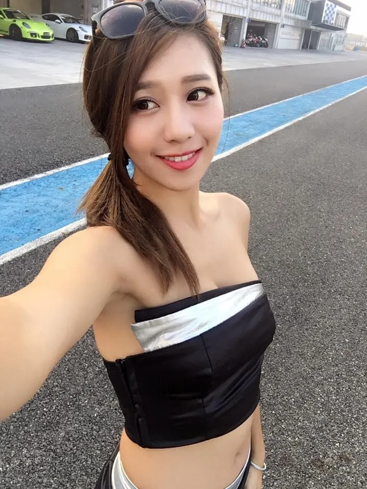 舒凡- 台灣大眼正妹性感裝扮 6