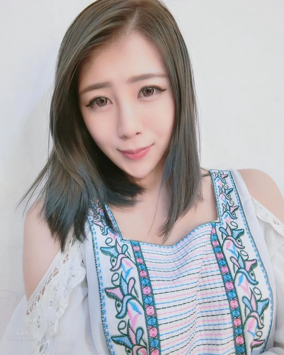 羽芹Venus- 台灣正妹美妝私房照 2