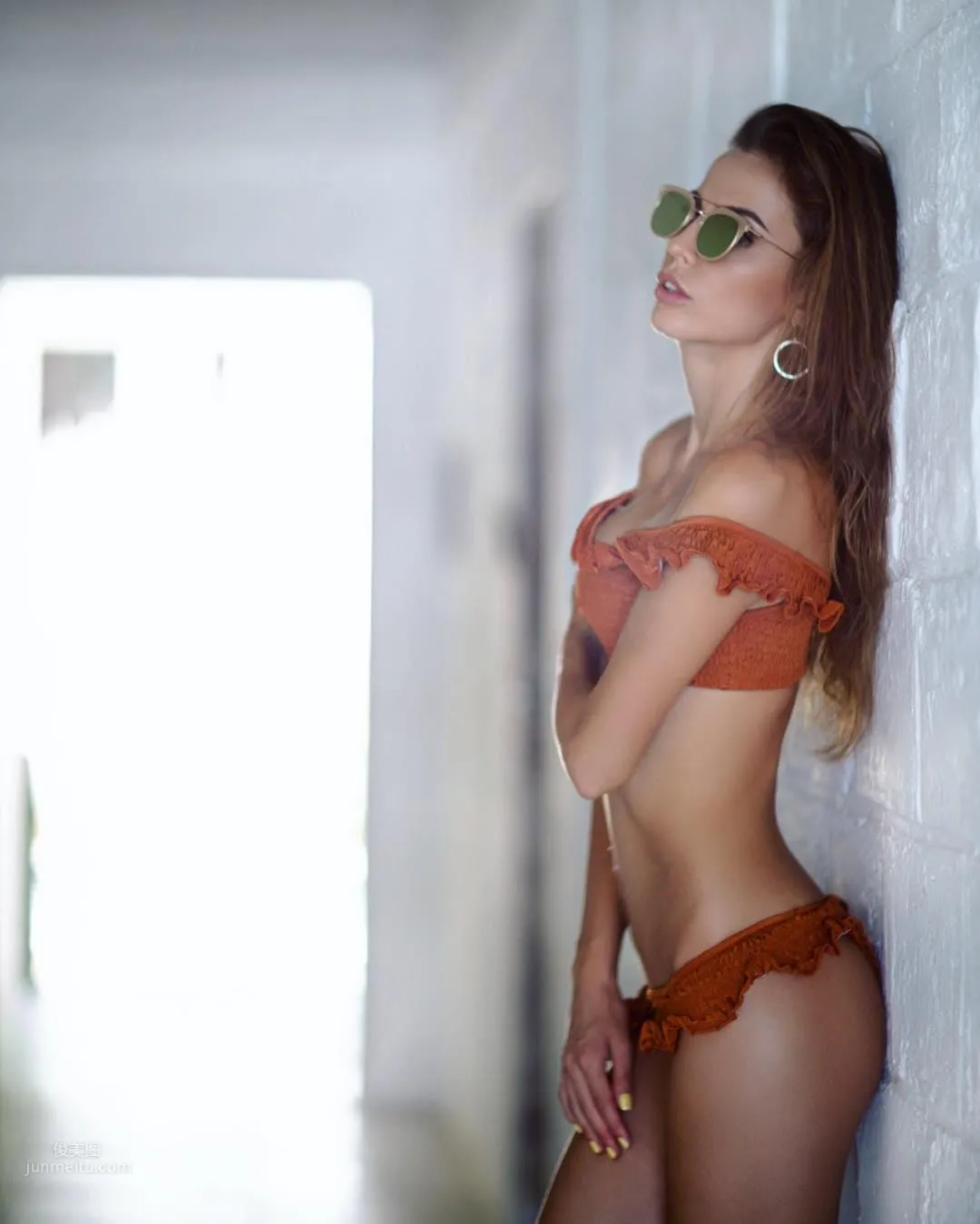 Lenta Vremeni - Elegance Wins Completely! The Sweetheart Beauty with a Top-Notch Figure Is Not Afraid to Be Looked At photo 7