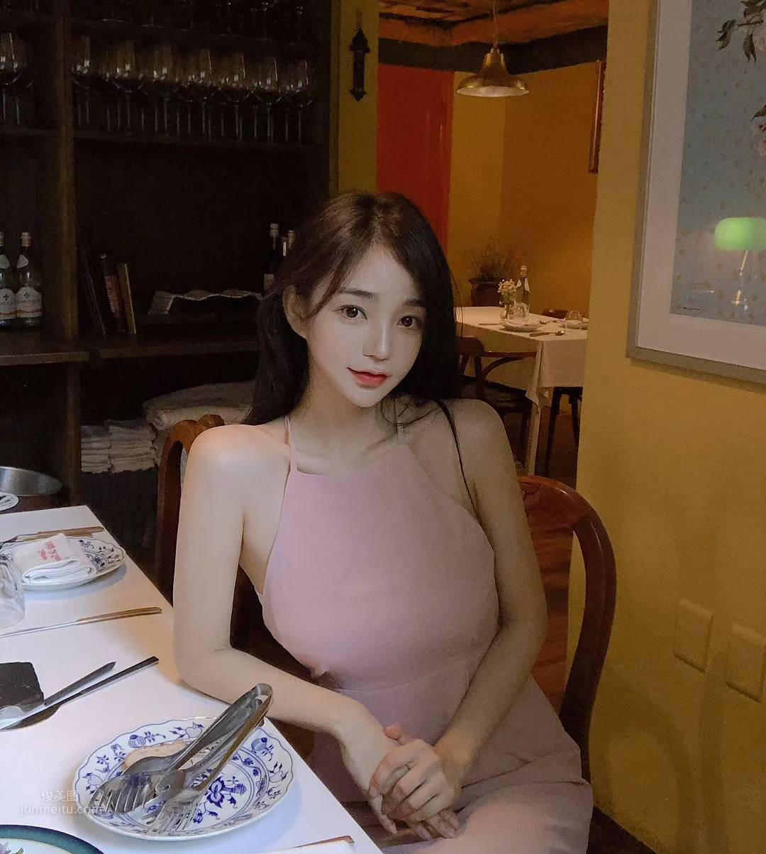 音樂節上甜心妹김도연出沒！清涼背心展現「雪白美背」！ 30
