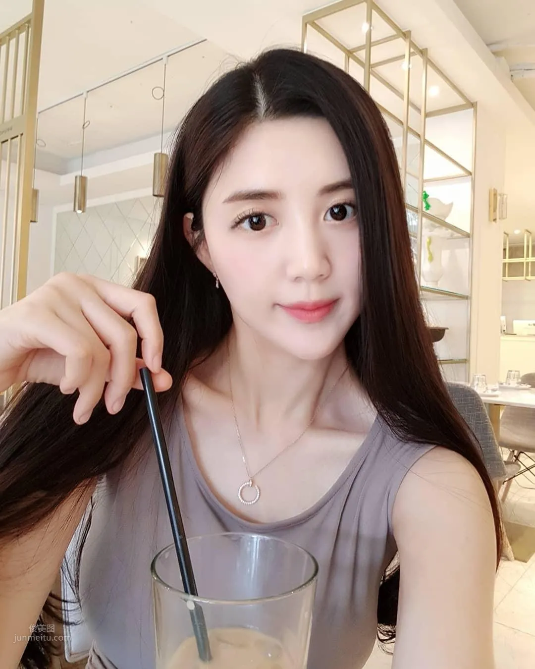 Angjyuel - Korean Bikini Girl's Open-Chest Bikini Photos Set the Internet on Fire photo 49