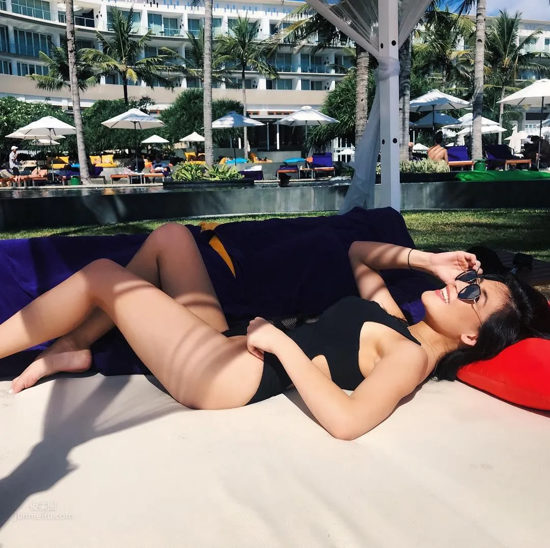 Mixed Blood Is Just Right! Ana Dari's Perfect Curves Outshine Even Flight Attendants photo 29